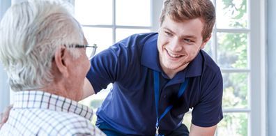 Alzheimer und Inkontinenz - Betroffene richtig unterstützen